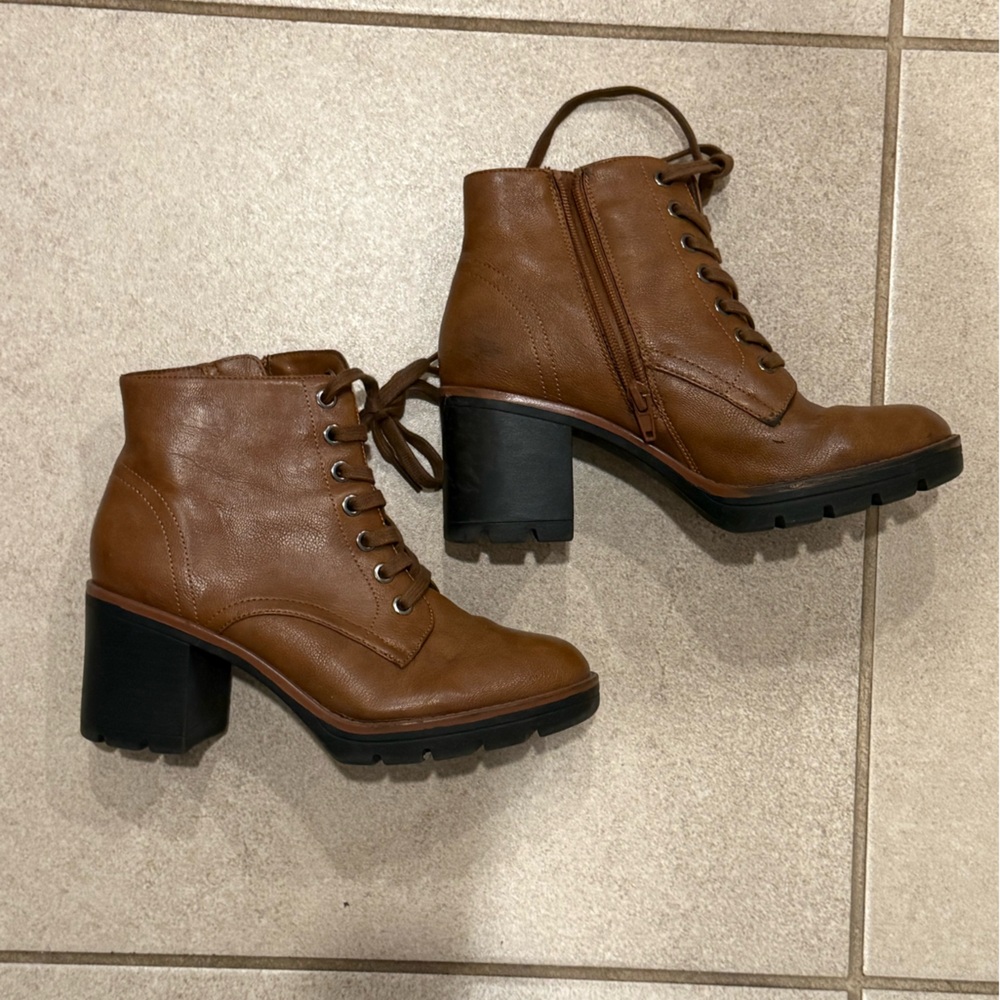 Naturalizer Brown Leather Ankle Boots